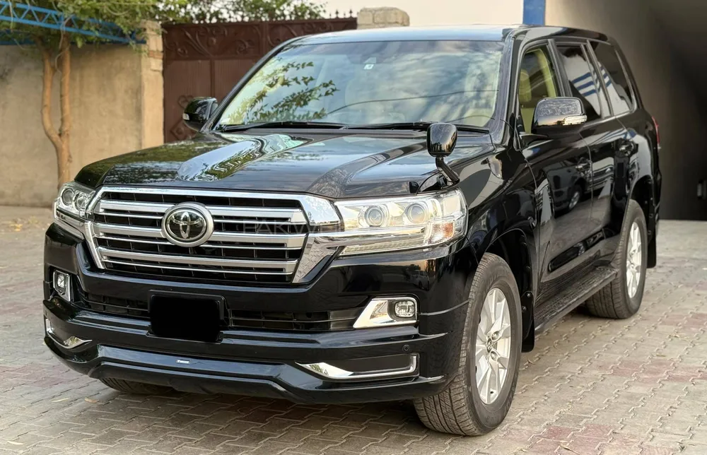 Toyota Land Cruiser 2017 for Sale in Attock Image-1