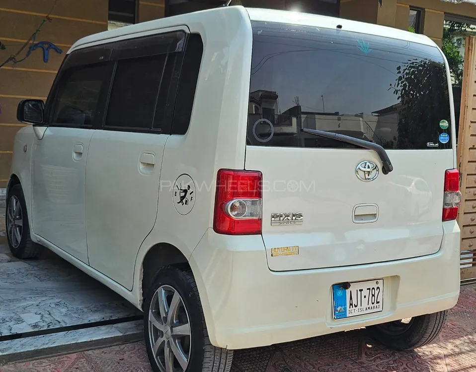 Toyota Pixis Space 2015 for Sale in Islamabad Image-1