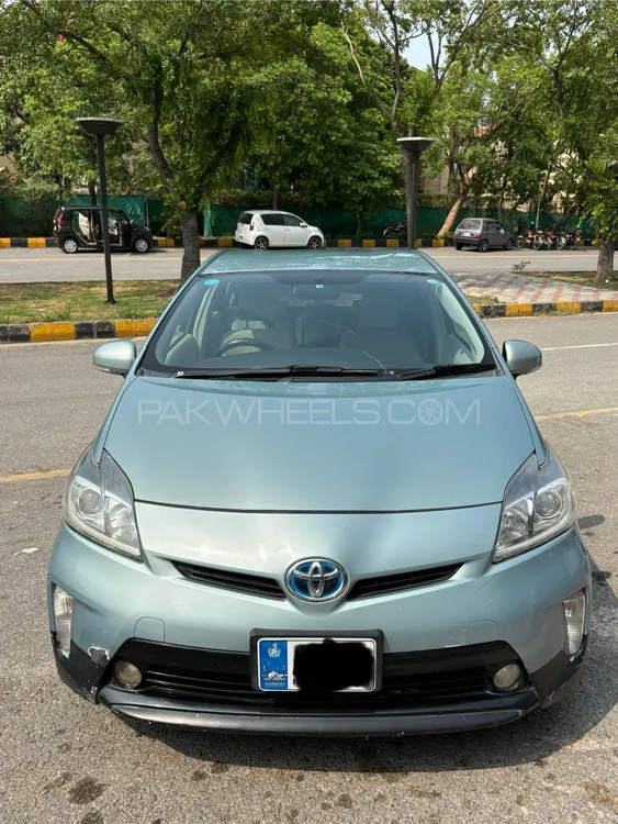 Toyota Prius 2014 for Sale in Islamabad Image-1