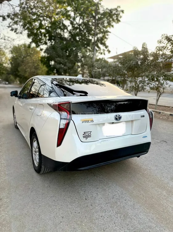 Toyota Prius 2015 for Sale in Karachi Image-1