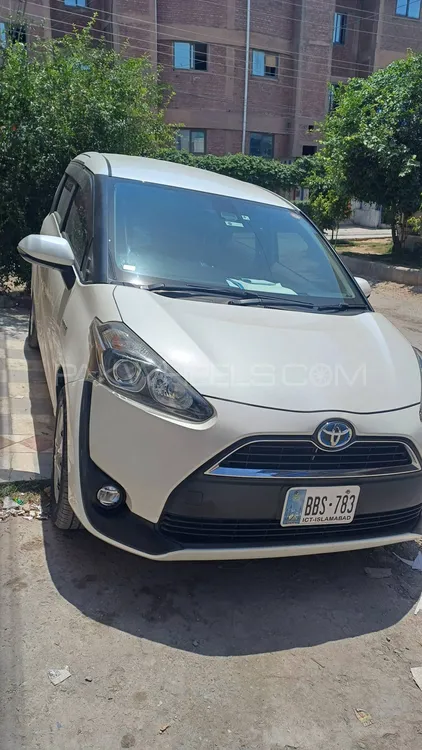 Toyota Sienta 2016 for Sale in Peshawar Image-1