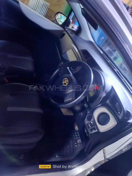 Toyota Vitz 2011 for Sale in Multan Image-1