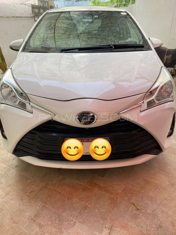 Toyota Vitz 2017 for Sale in Karachi Image-1