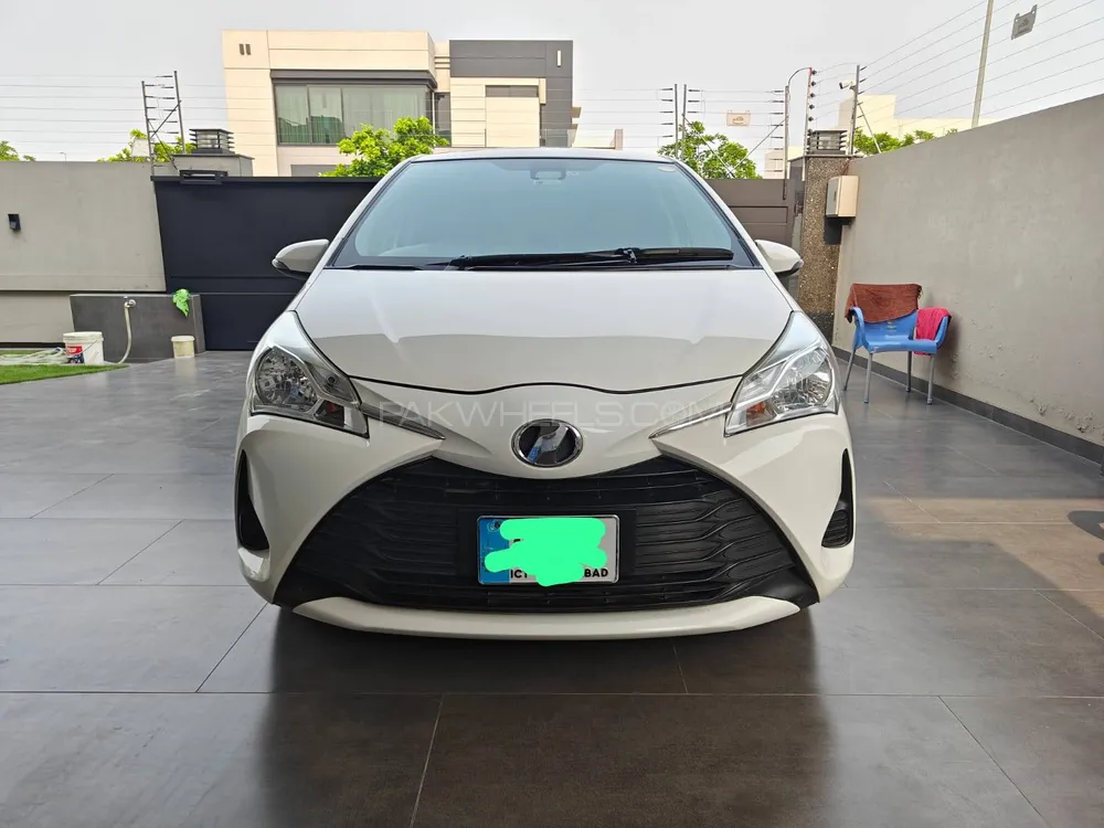 Toyota Vitz 2017 for Sale in Islamabad Image-1