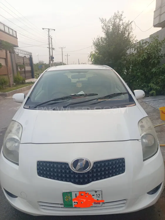 Toyota Vitz 2006 for Sale in Peshawar Image-1