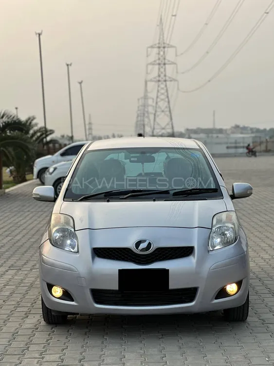 Toyota Vitz 2009 for Sale in Islamabad Image-1