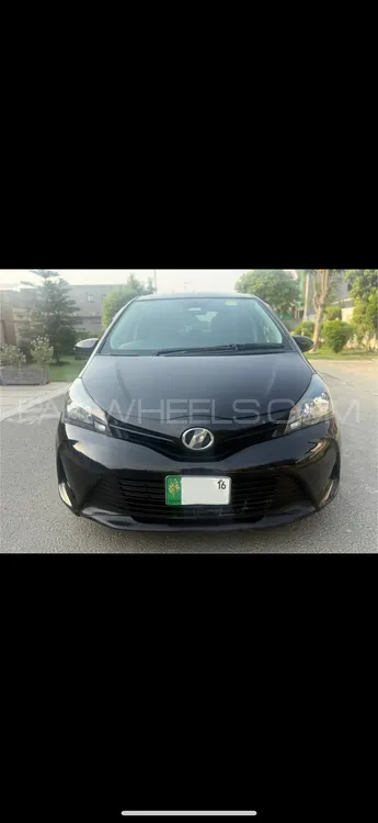 Toyota Vitz 2014 for Sale in Lahore Image-1