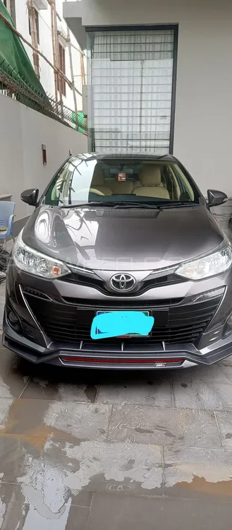 Toyota Yaris Sedan 2021 for Sale in Karachi Image-1