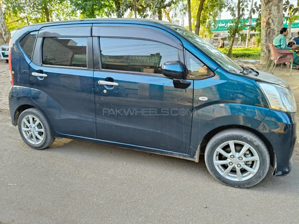 Daihatsu Move 2023 for Sale in Islamabad Image-1