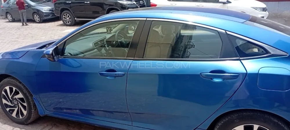 Honda Civic 2017 for Sale in Lahore Image-1