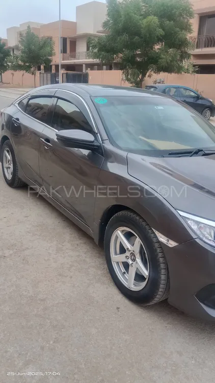 Honda Civic 2017 for Sale in Karachi Image-1