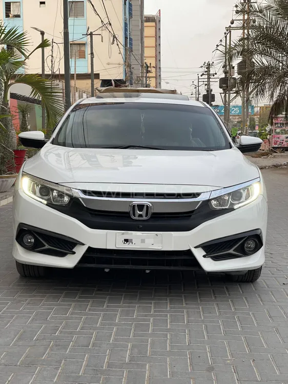 Honda Civic 2018 for Sale in Karachi Image-1