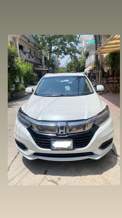 Honda Vezel 2018 for Sale in Lahore Image-1