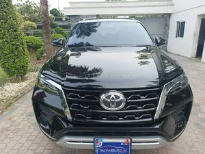 Toyota Fortuner 2.7 V 2022 for Sale