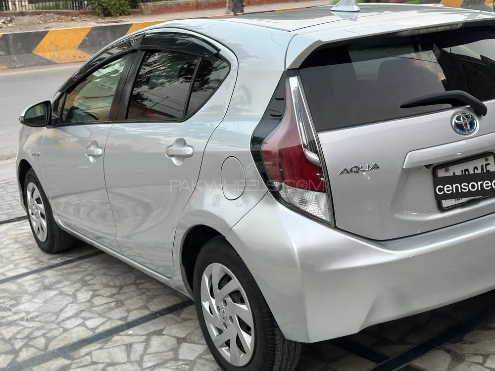 Toyota Aqua 2015 for Sale in Peshawar Image-1