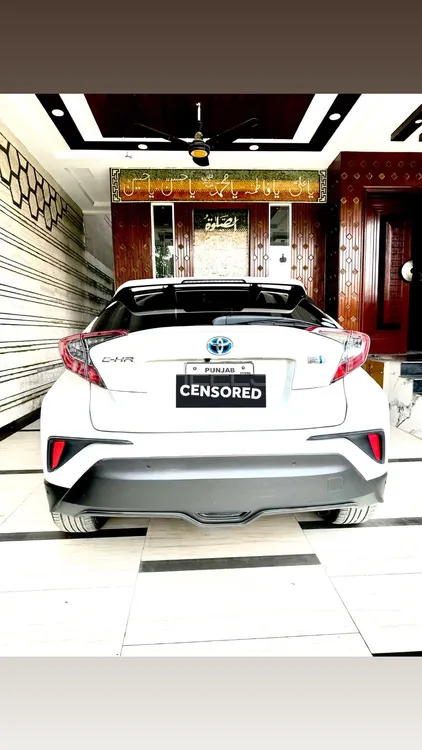 Toyota C-HR 2018 for Sale in Faisalabad Image-1