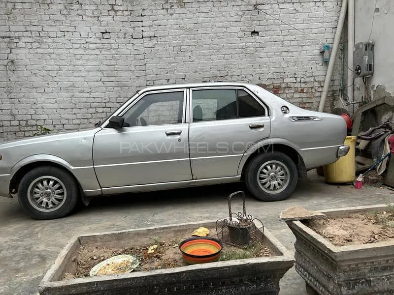 Toyota Corolla 1975 for Sale in Lahore Image-1