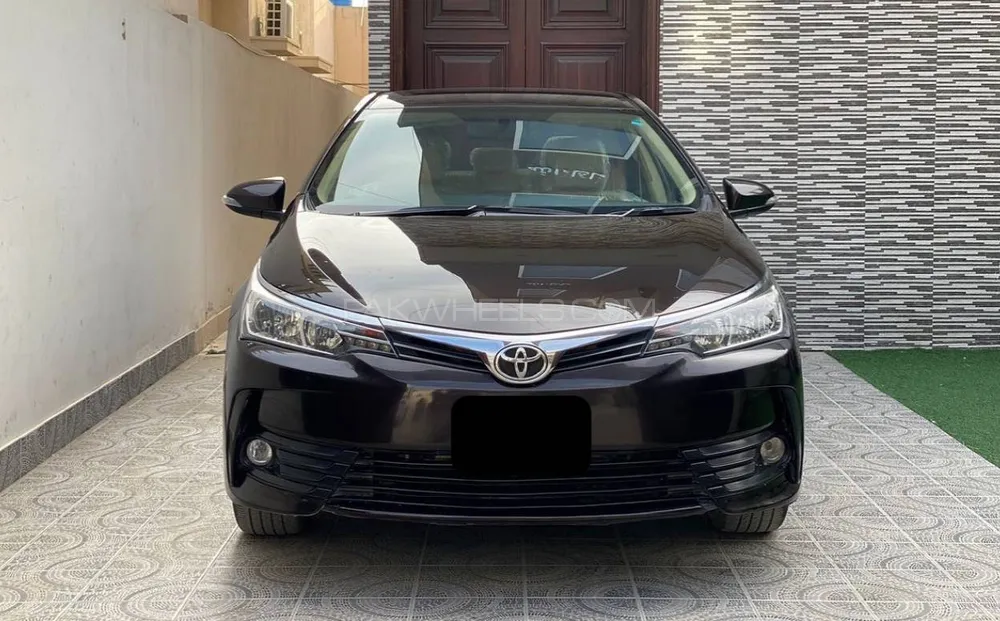 Toyota Corolla 2017 for Sale in Lahore Image-1