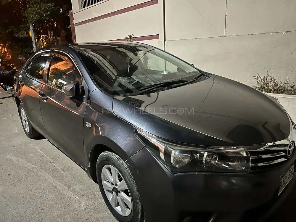 Toyota Corolla 2017 for Sale in Karachi Image-1