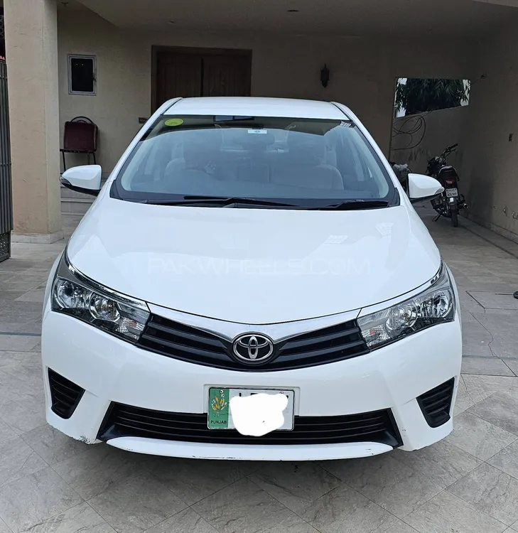 Toyota Corolla 2017 for Sale in Lahore Image-1