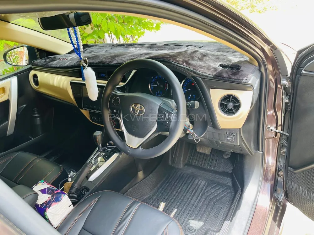 Toyota Corolla 2018 for Sale in Karachi Image-1