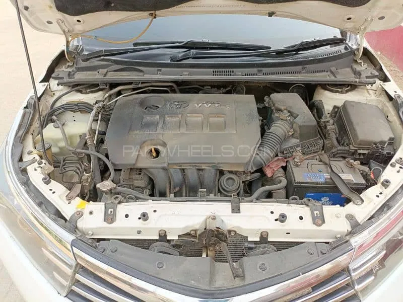 Toyota Corolla 2015 for Sale in Karachi Image-1
