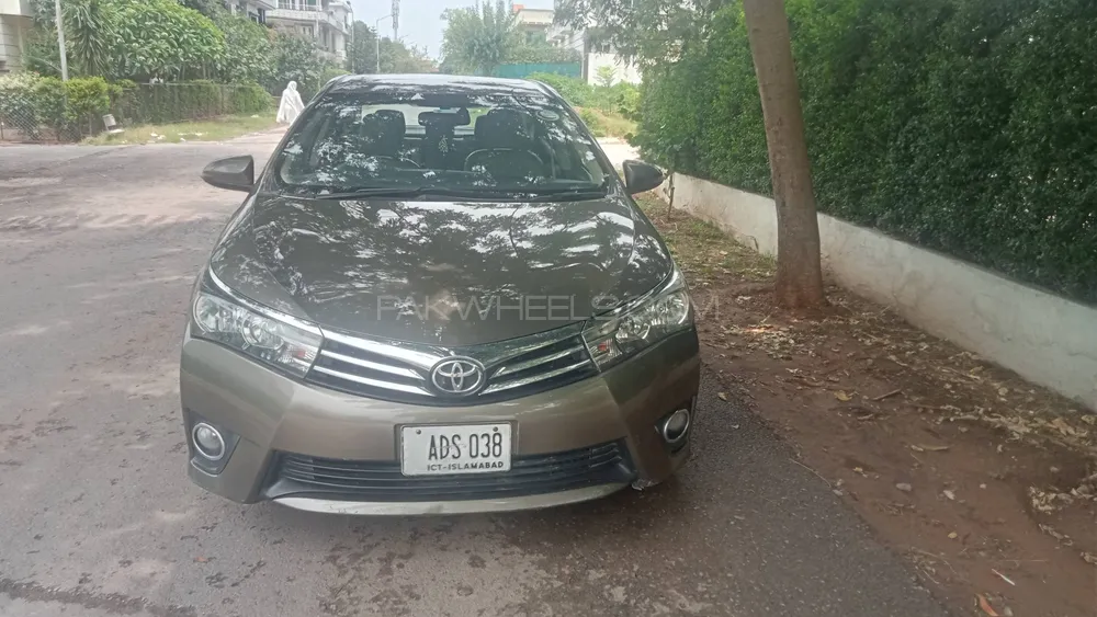 Toyota Corolla 2017 for Sale in Islamabad Image-1