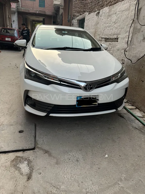 Toyota Corolla 2018 for Sale in Peshawar Image-1