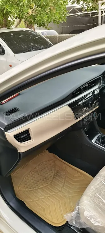 Toyota Corolla 2015 for Sale in Dera ismail khan Image-1
