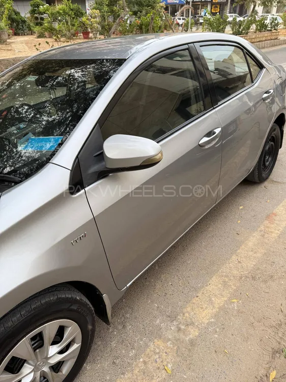 Toyota Corolla 2015 for Sale in Karachi Image-1