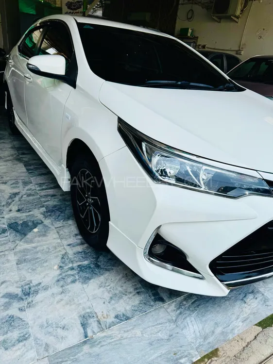 Toyota Corolla 2019 for Sale in Peshawar Image-1