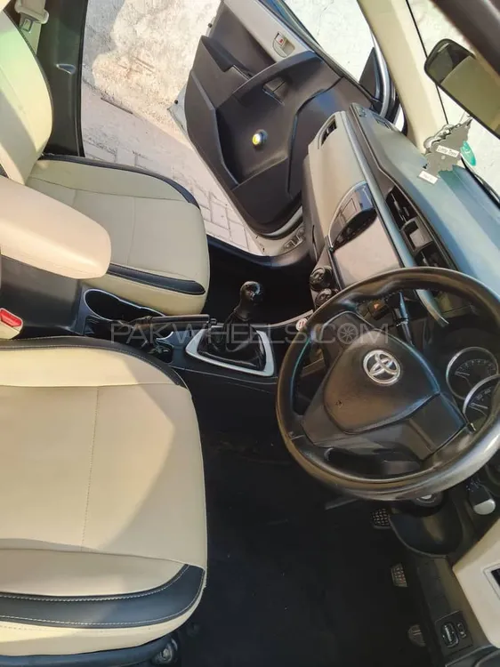 Toyota Corolla 2016 for Sale in Islamabad Image-1
