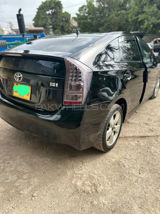 Toyota Prius 2011 for Sale in Karachi Image-1