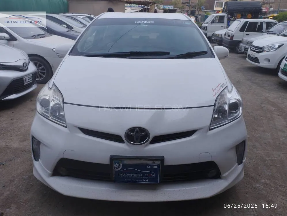 Toyota Prius 2012 for Sale in Peshawar Image-1
