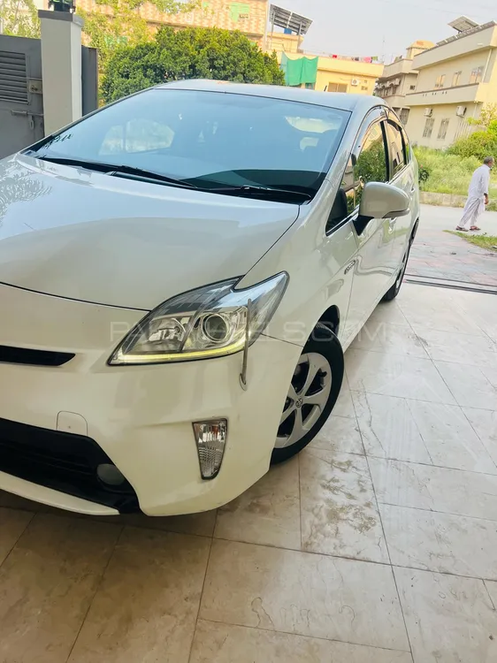Toyota Prius 2014 for Sale in Islamabad Image-1