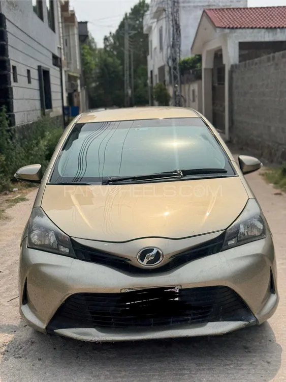 Toyota Vitz 2014 for Sale in Islamabad Image-1