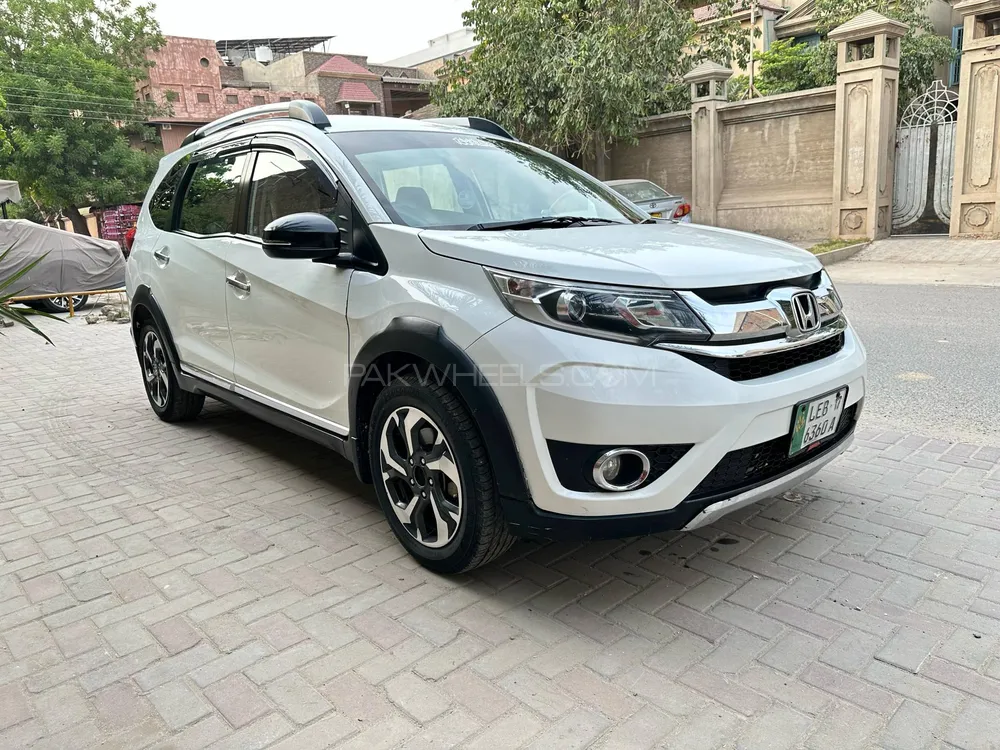 Honda BR-V 2017 for Sale in Faisalabad Image-1