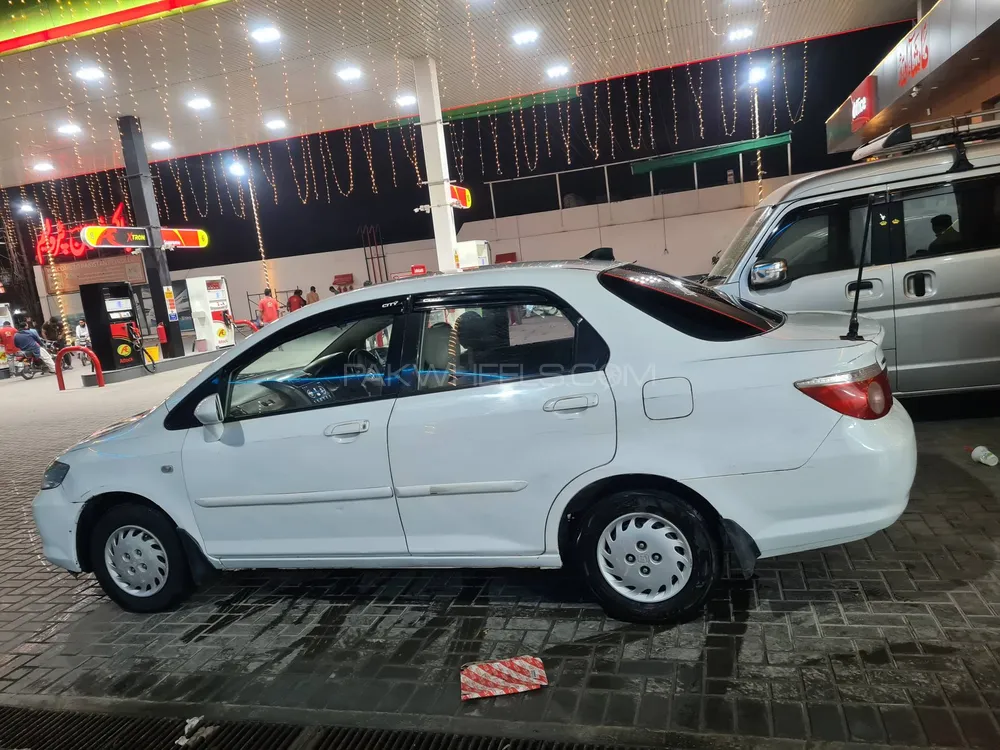 Honda City 2006 for Sale in Faisalabad Image-1