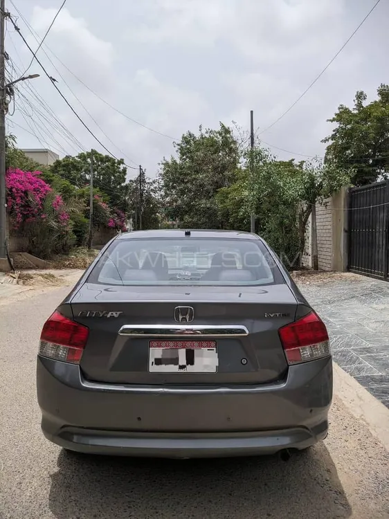Honda City 2011 for Sale in Chichawatni Image-1