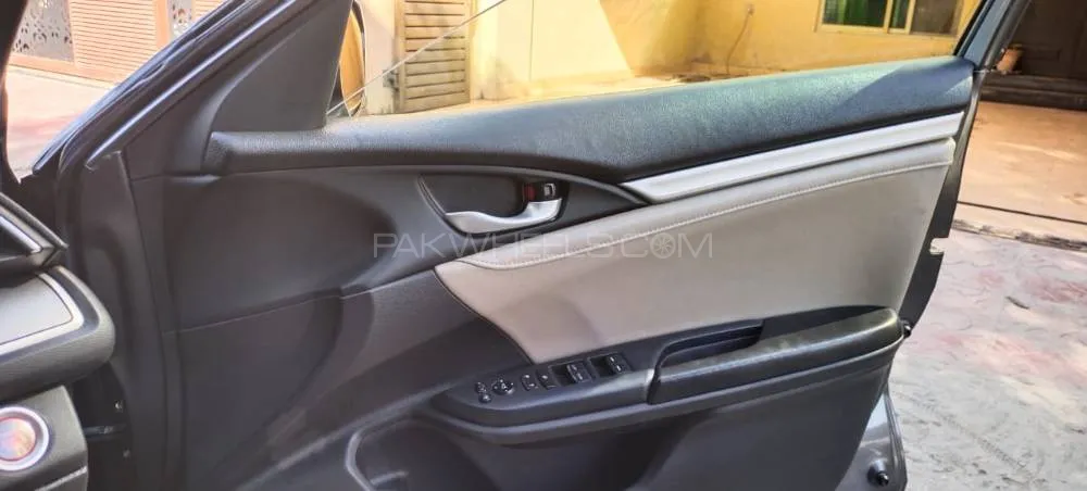 Honda Civic 2018 for Sale in Islamabad Image-1