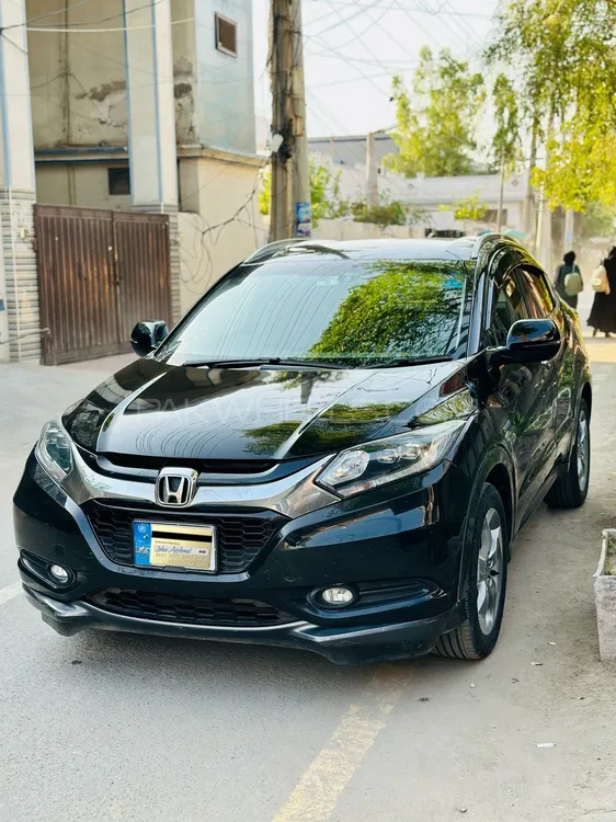 Honda Vezel 2014 for Sale in Faisalabad Image-1