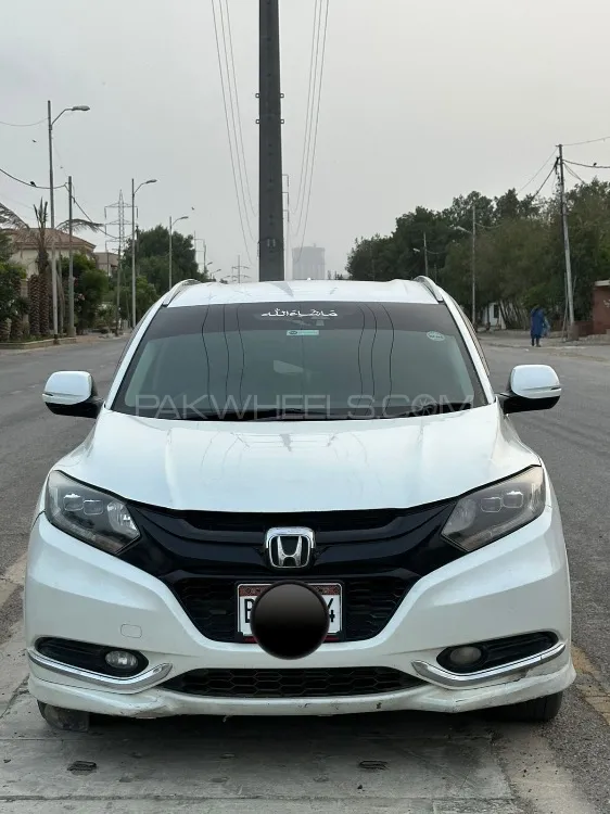 Honda Vezel 2014 for Sale in Karachi Image-1