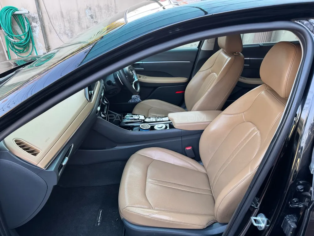 Hyundai Sonata 2022 for Sale in Lahore Image-1