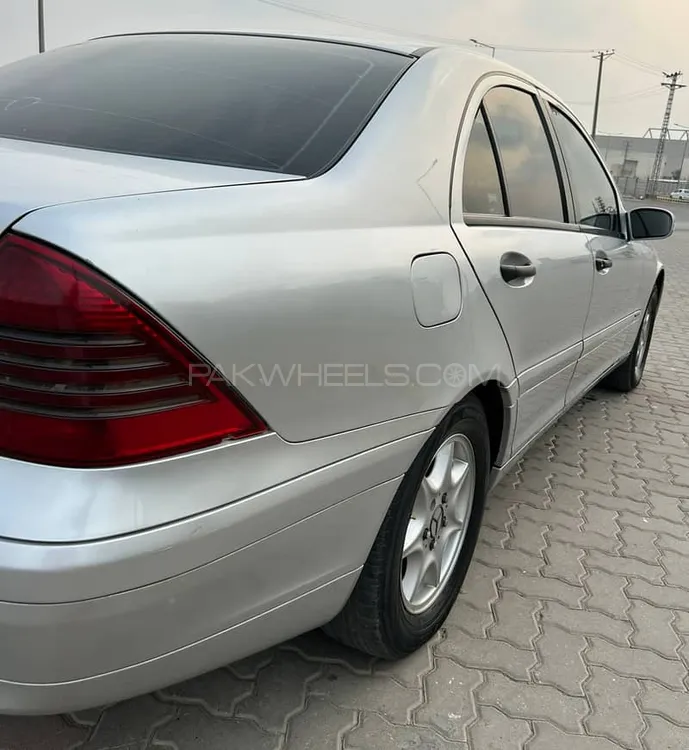 Mercedes Benz C Class 2003 for Sale in Lahore Image-1
