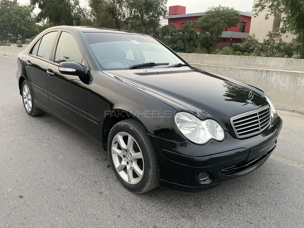 Mercedes Benz C Class 2006 for Sale in Lahore Image-1