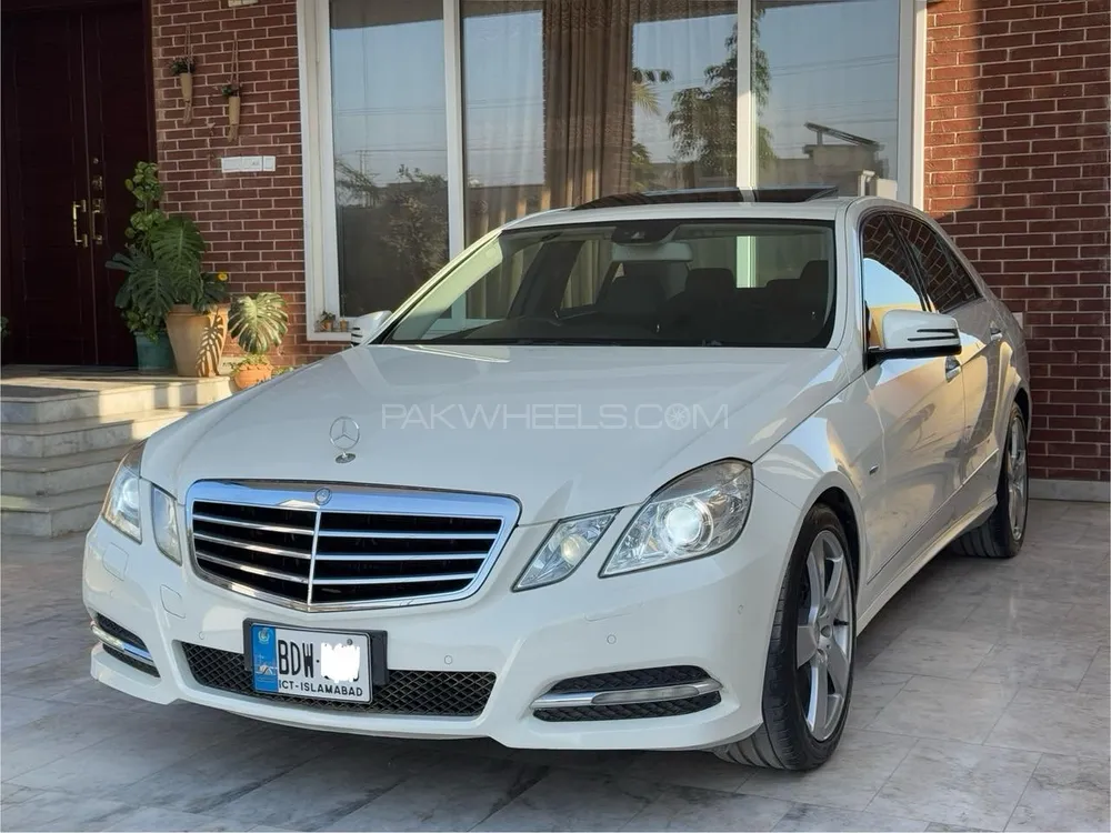 مرسڈیز بینز ای کلاس 2010 for Sale in پشاور Image-1