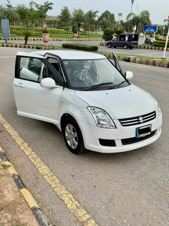 Suzuki Swift 2019 for Sale in Islamabad Image-1