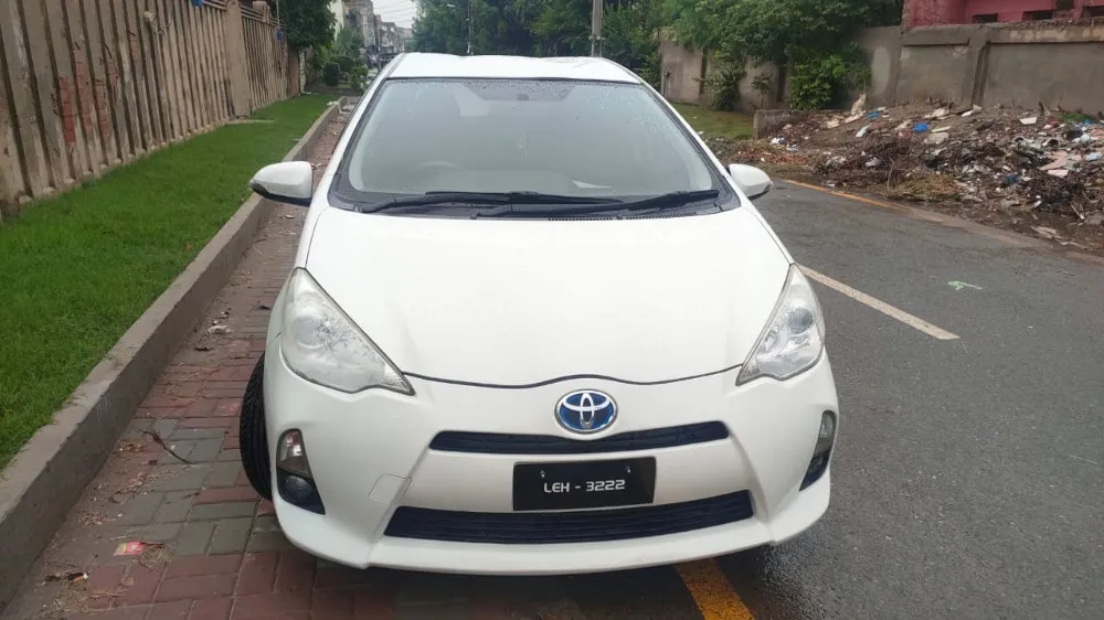 Toyota Aqua 2012 for Sale in Multan Image-1