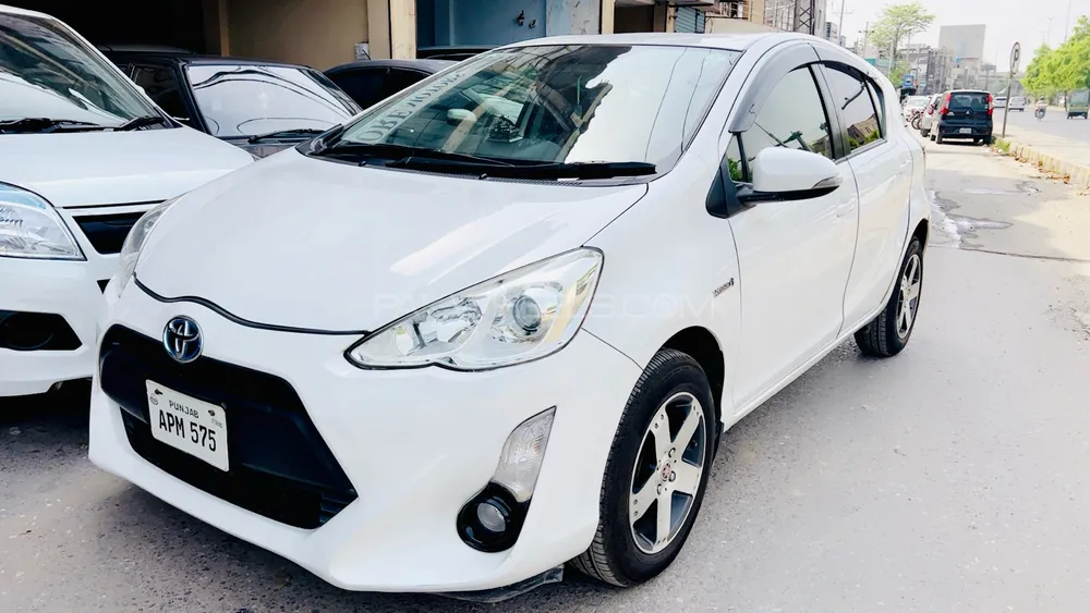 Toyota Aqua 2017 for Sale in Lahore Image-1
