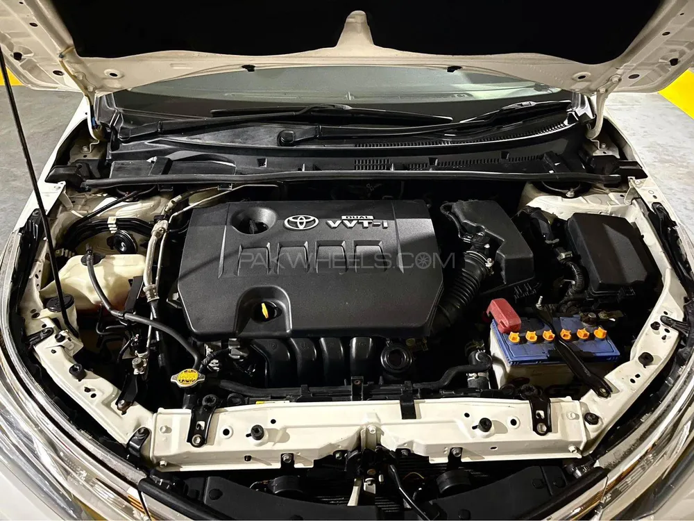 Toyota Corolla 2020 for Sale in Karachi Image-1